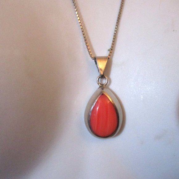 925 STERLING SILVER PINK STONE GLASS Teardrop Southwestern Native Necklace - Picture 2 of 3